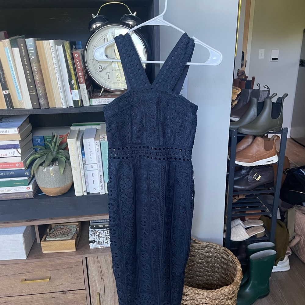 Worn once midi Lulus dress XS